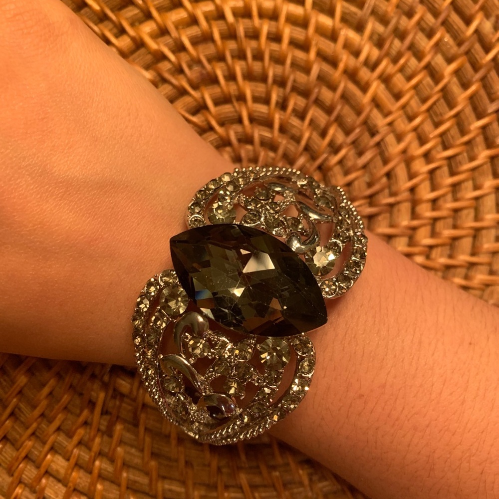 Fashion jewelry bracelet